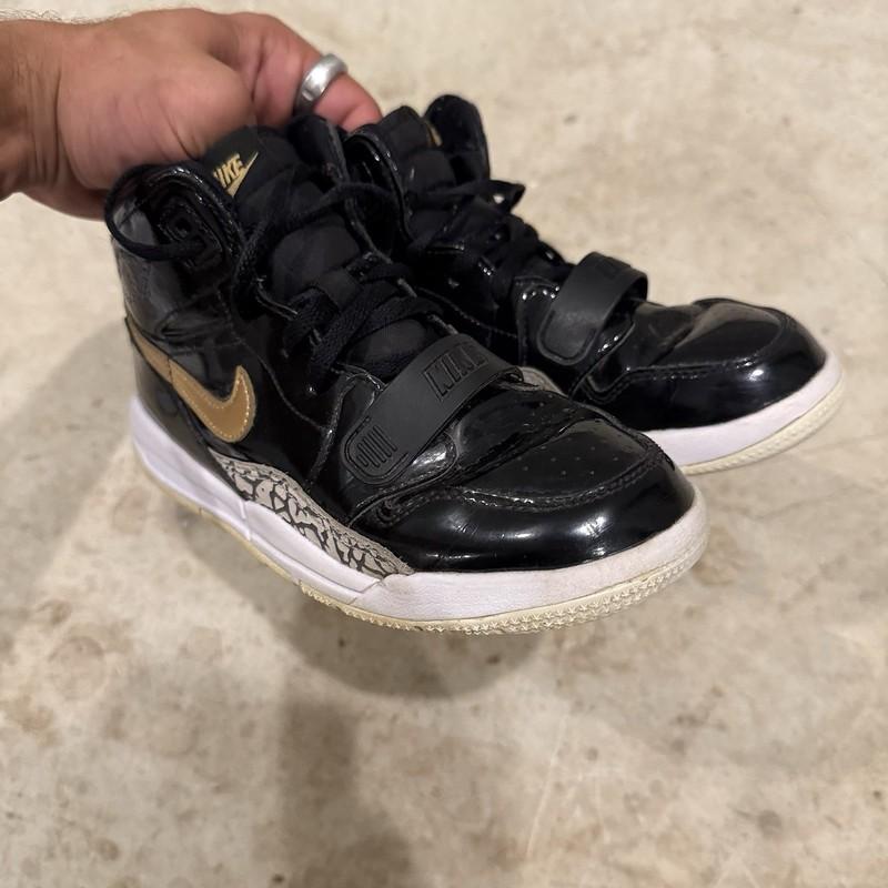 Nike Boys Air Jordan Legacy 312 AT4047-007 Black Basketball Shoes Sneakers 2.5Y