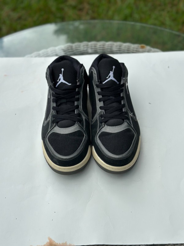 Nike Boys Jordan Basketball Shoes Size 11