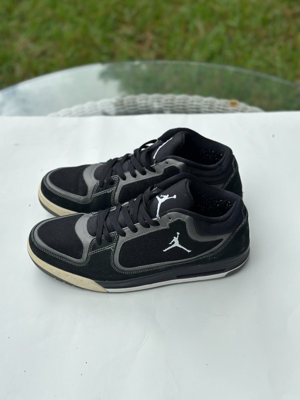 Nike Boys Jordan Basketball Shoes Size 11