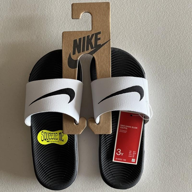 Nike Boys Kawa Slide (GS/PS) Sandal White/Black Boy's size 3Y