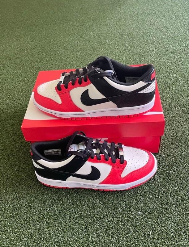 Nike Dunk Low EMB NBA 75th Anniversary Chicago GS Size 6Y