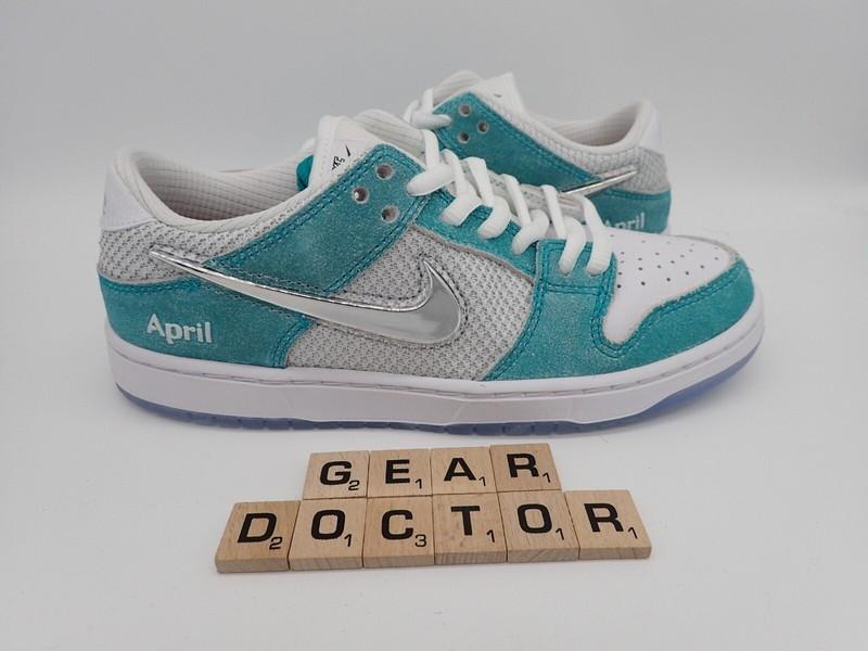 ✅Nike Dunk Low SB PS x April- SKU: FZ6106-300- Size 3Y