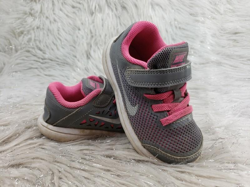 NIKE FLEX 2016 RUN Gray Pink Sneakers Toddler Size US 8C EUR 25