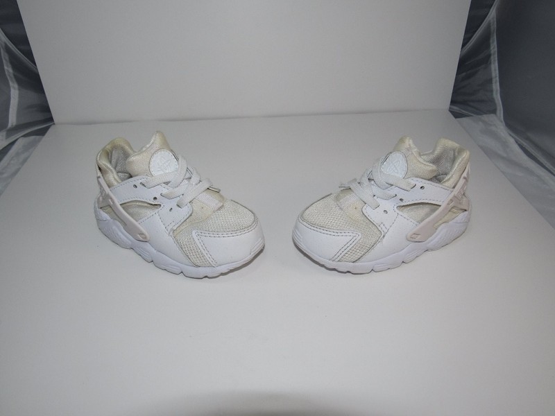 Nike Huarache Baby Sneakers White Size 6C Leather Mesh Comfort