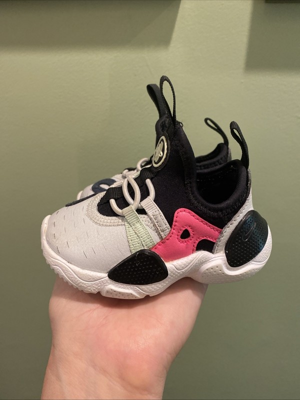 Nike Infant Baby Toddler Shoes Black Pink Mesh Upper Size 4 Size 4C EUC
