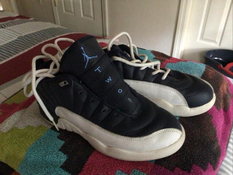 NIKE Jordan 12 Retro Low Youth Size 3