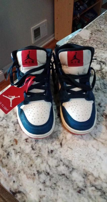 Nike Jordan boys shoes size 5Y