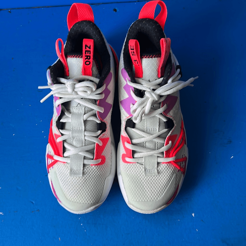 NIKE JORDAN WHY NOT ZERO.3 SE (GS) SAIL/BLCK-SPRUCE AURA [CN8107 101] US SZ 5Y