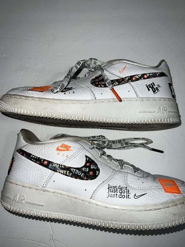 Nike Just Do It Air Force 1 White A03977-100 Low Top Boys Kids Shoes Used 7Y