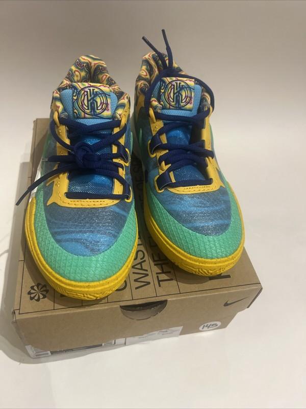 Nike - Kyrie 8 Athletic Shoe Multi-Color/Baltic Blue Youth Size 4.5 DV3018-400