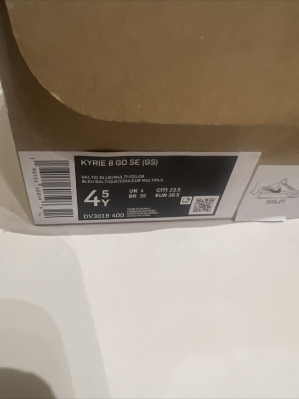 Nike - Kyrie 8 Athletic Shoe Multi-Color/Baltic Blue Youth Size 4.5 DV3018-400