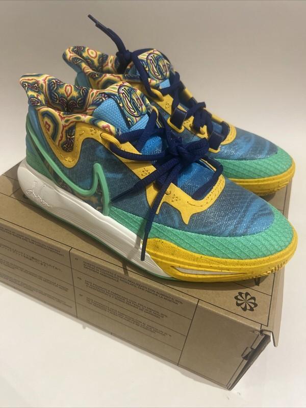 Nike - Kyrie 8 Athletic Shoe Multi-Color/Baltic Blue Youth Size 4.5 DV3018-400