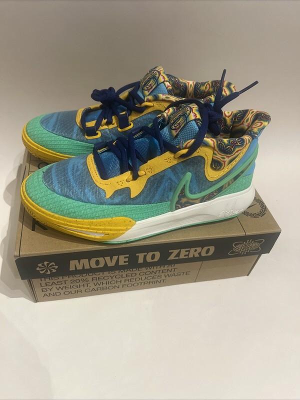 Nike - Kyrie 8 Athletic Shoe Multi-Color/Baltic Blue Youth Size 4.5 DV3018-400