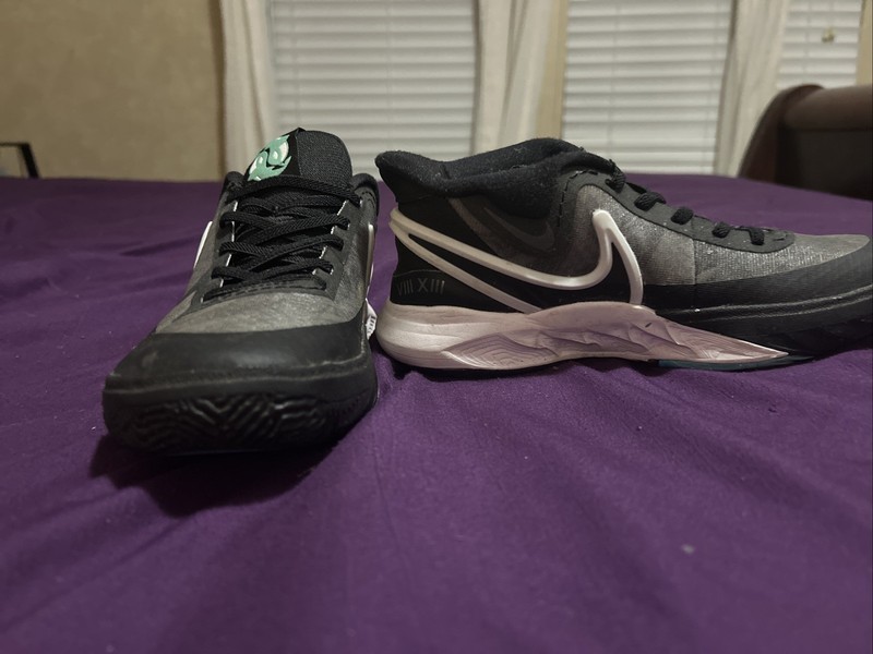 Nike Kyrie 8 Orca Color Scheme: Black Mercury Green Size 2.5