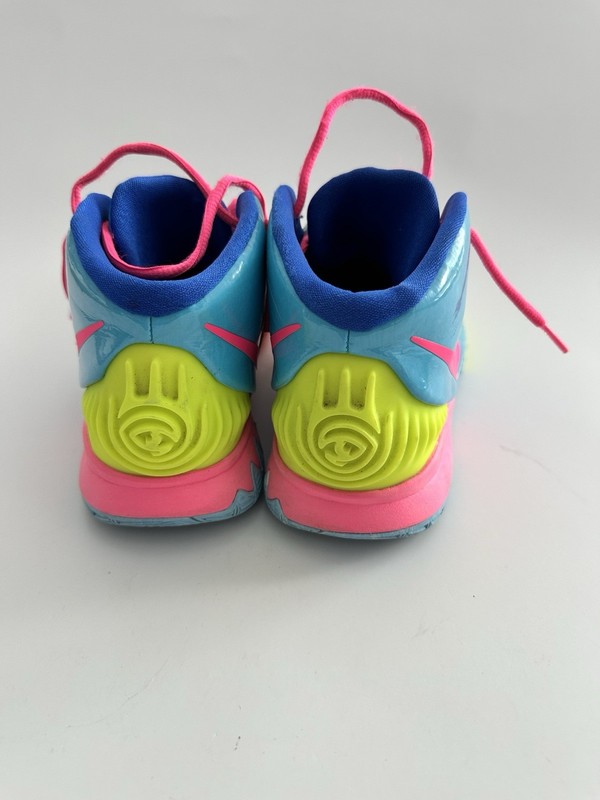 Nike Kyrie Pool GS Big Boys Blue Sneakers Size 5.5Y SKU 6526