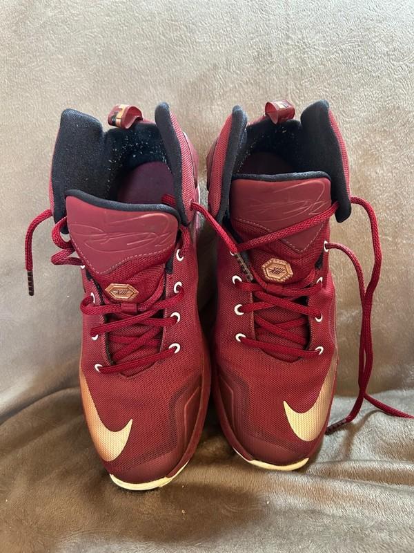 Nike LeBron 13 Bronze Athletic Basketball Shoes Size 7y