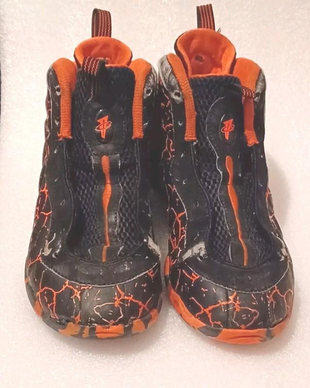 NIKE Little Posite One Lava Youth Sneakers Beaters Size 2.5Y