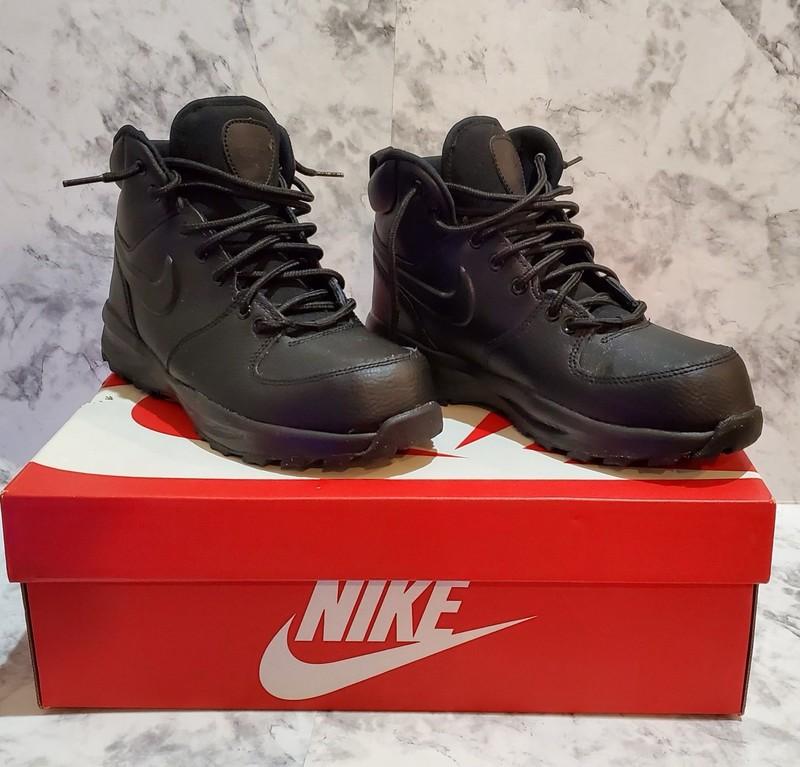 Nike Manoa Leather ‘17 LTR (GS) Size 5.5 Youth 2024