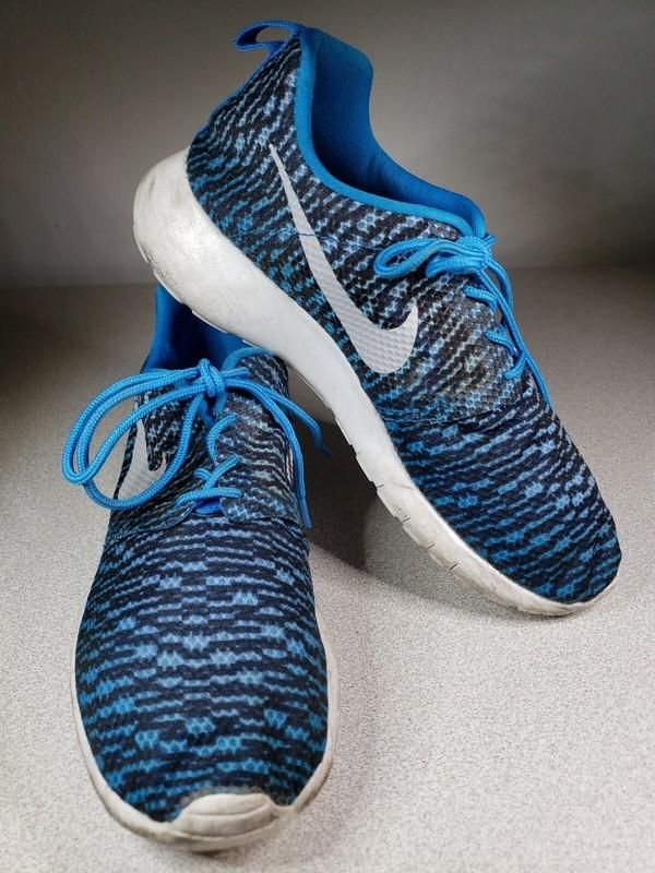 Nike Roshe One Flight Weight Youth Size 5.5Y Shoes Print Blue Black 705485-401