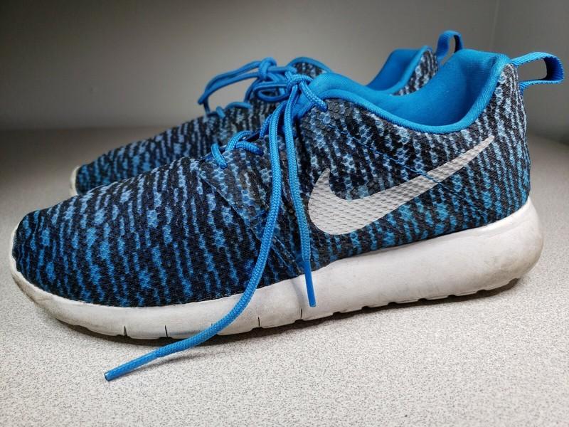 Nike Roshe One Flight Weight Youth Size 5.5Y Shoes Print Blue Black 705485-401