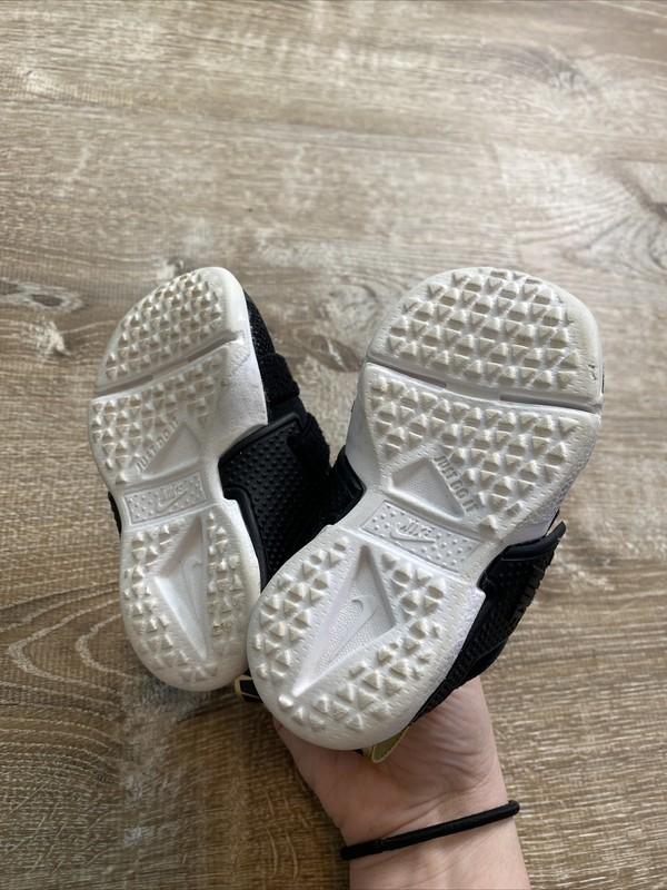 NIKE Run Drift Toddler 4 Black Gold Huarache Shoes AH7827-007