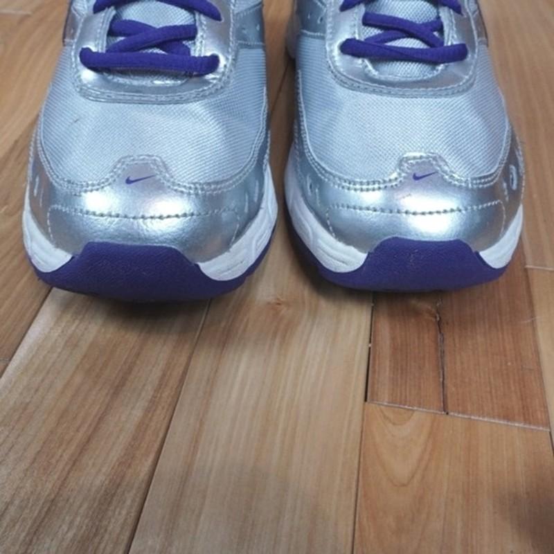 Nike Run II Purple And Silver Sneakers Youth Size 5