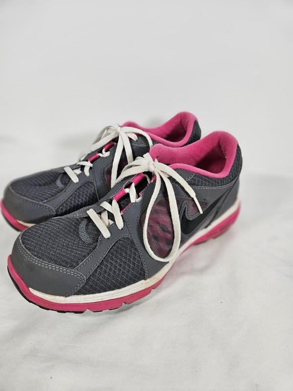 NIKE Running Sneakers Youth 6.5Y Athletic Gray White Pink 525593-002