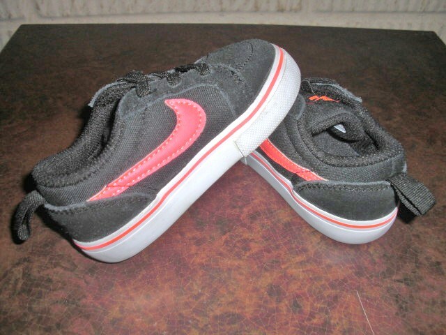 NIKE SATIRE II TD SKATE SHOE BLACK/HOT LAVA/WHITE TODDLER 5C