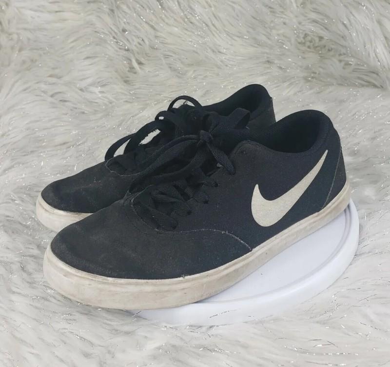 Nike SB Boy's Athletic Skate Shoes Black 5Y 705266-001 Canvas