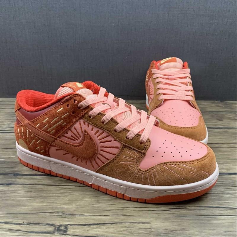 Nike SB Dunk Low DO6723-800