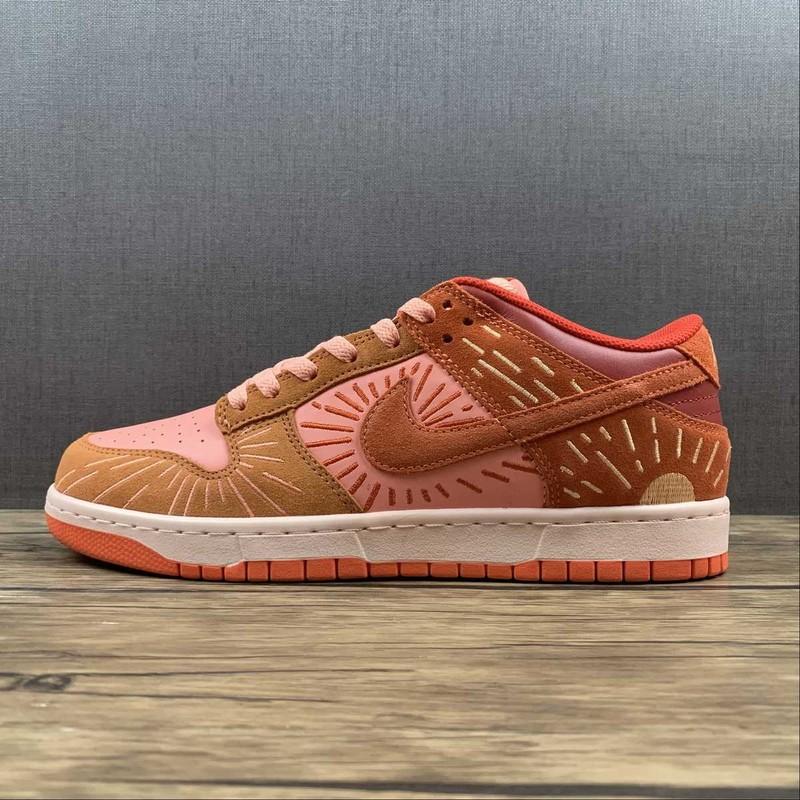 Nike SB Dunk Low DO6723-800