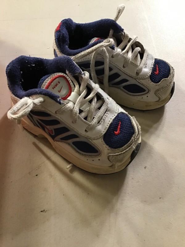 Nike Size 4C Baby Sporty Athletic Sneakers In Very Good Pre Owned Condition