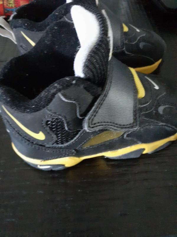 Nike Speed Turf Toddlers Black Yellow Shoes 535737-071 - Size 7C