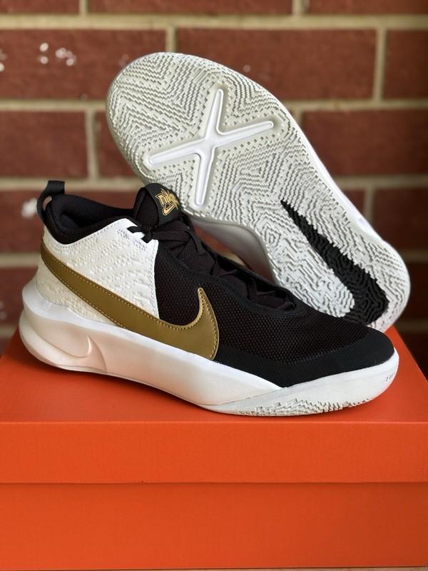 Nike Team Hustle Black White Gold Size 7Y Or 8.5 Womens New Sneakers Shoes