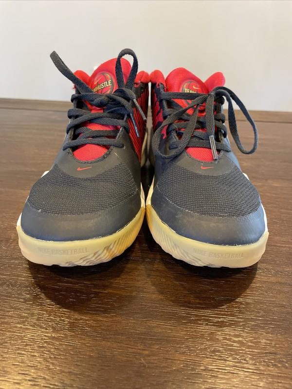 Nike Team Hustle Boys Sneakers Size 4.5