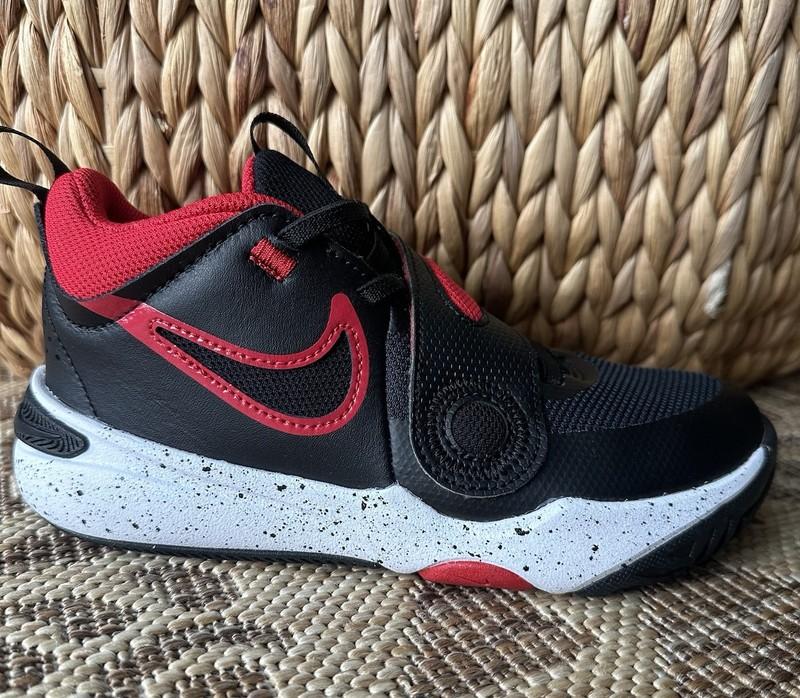 Nike Team Hustle D 11 PS Basketball Shoes Black/Team Red Youth Size 2