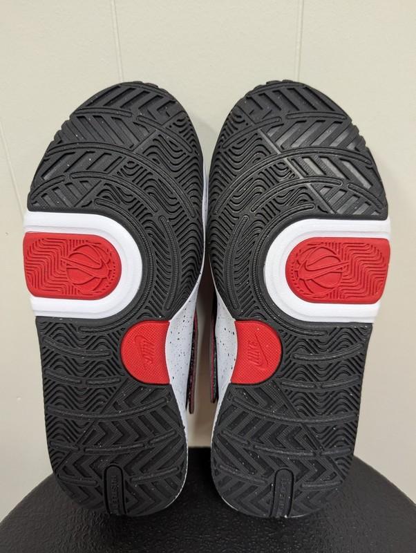 Nike Team Hustle D 11 Youth Size 7Y Black Red Basketball Shoes DV8996 003 New