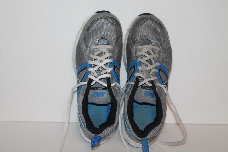 NikeDart 9 Running Shoes #443396-008 Slvr/Glue/Blk Youth Size 5.5 Y