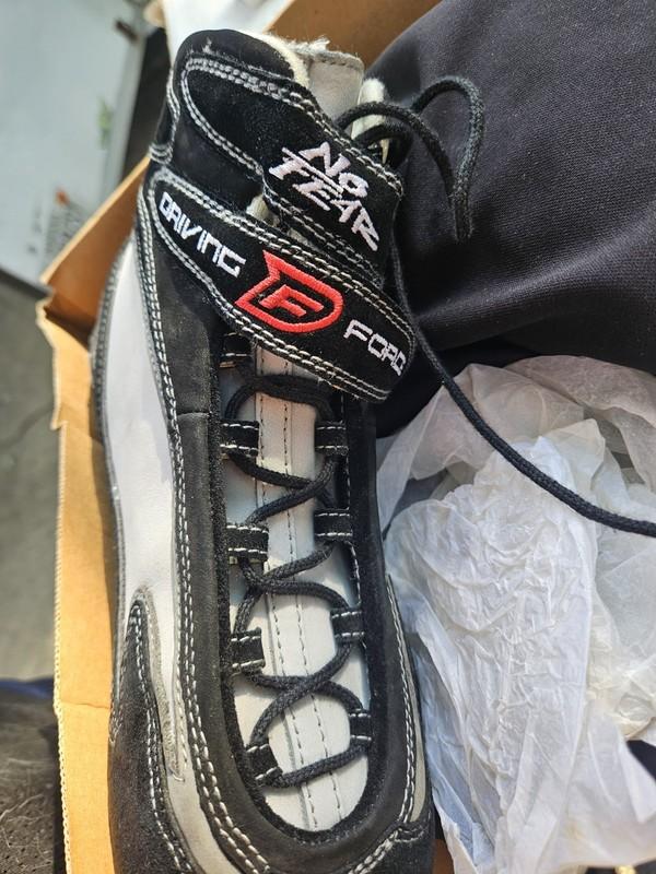 NO Fear Driving Force "Draft II" Racing Shoes Size 9 US Black/Silver