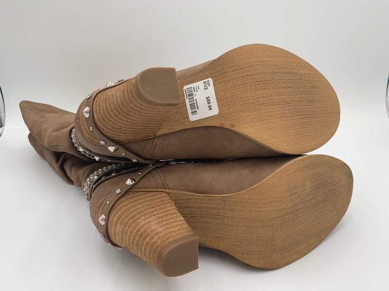 NOT RATED SWAG CHELSEA WOMENS BOOTS CALF HEIGHT NUDE SLOUCH STUDDED 3.5" HEEL