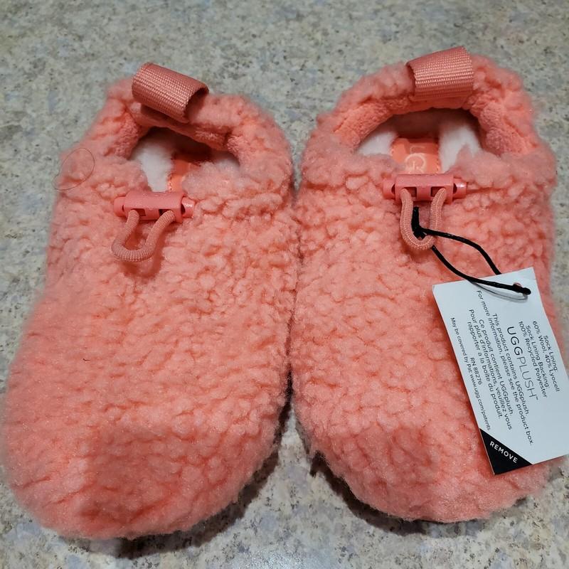 NWOB TODDLER KIDS SZ 7 STARFISH PINK UGG PLUSHY FAUX SHEARLING SLIPPERS 1143792T