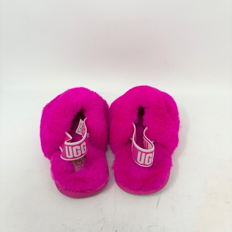 NWOT UGG Fluff Yeah Slides Size 9 Toddler