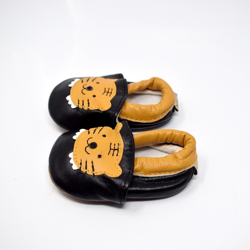 NWOTB Shubb Baby Size 3 - 6 Months Black Cat Leather Booties