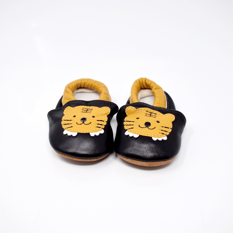 NWOTB Shubb Baby Size 3 - 6 Months Black Cat Leather Booties