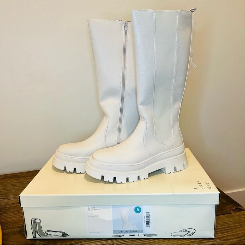 NWT a new day Corene Tall Off white Boots Sz 8