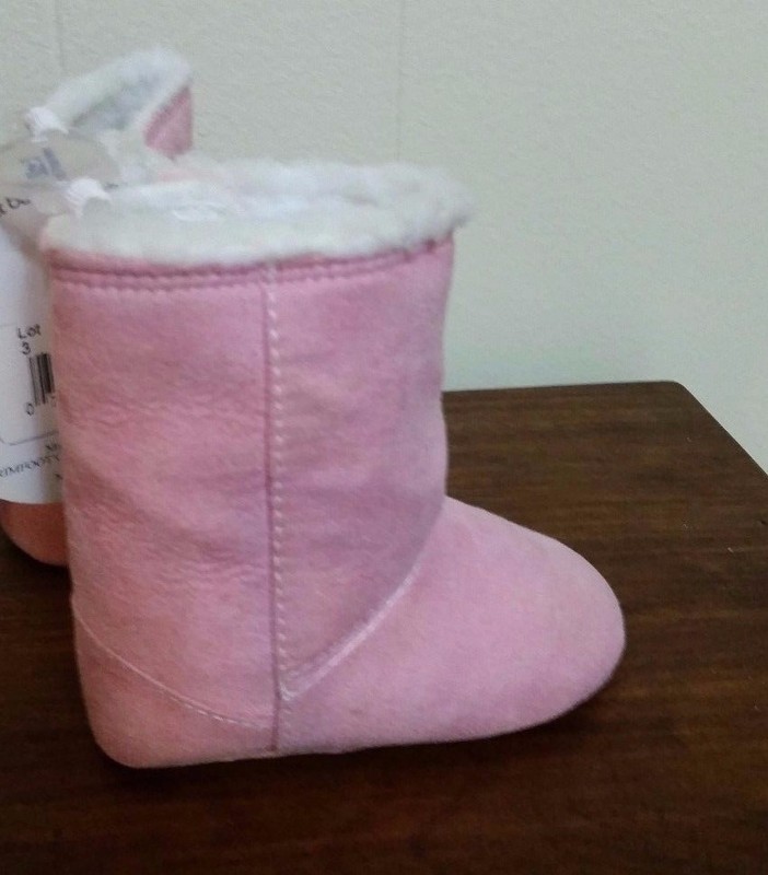 NWT Crawling Stage Wee Kids TM The Kid Specialist Pink Booties 3 ( 6-9 Mos)