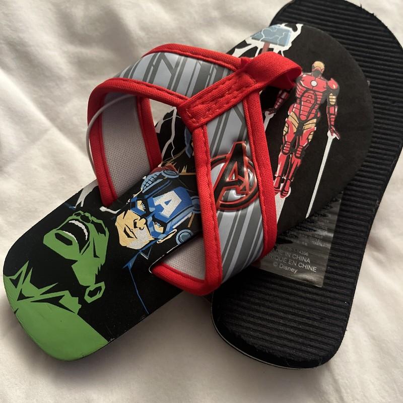 NWT DISNEY Store AVENGERS FLIP FLOPS SIZE 9/10