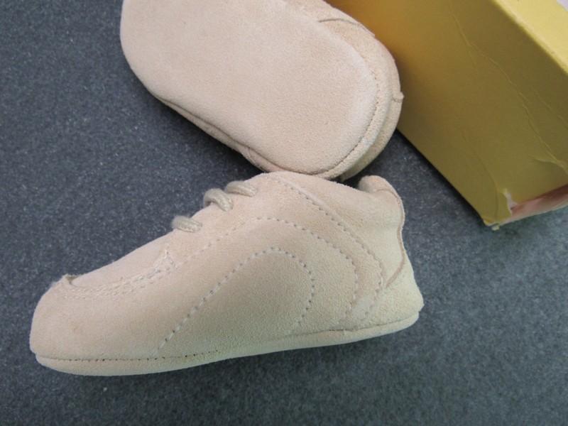 NWT GYMBOREE TAN SUEDE LEATHER Soft Sneaker Style CRIB SHOES 03 Free US Shipping