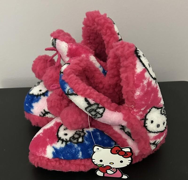 NWT Hello Kitty By Sanrio Pink Plush Bootie Slippers Girls Size 11-12 $30 Tag