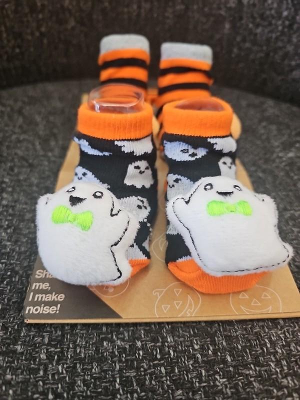 NWT Infant 0-9 Months Halloween Booties Ghost & Pumpkin Rattles Baby Essentials